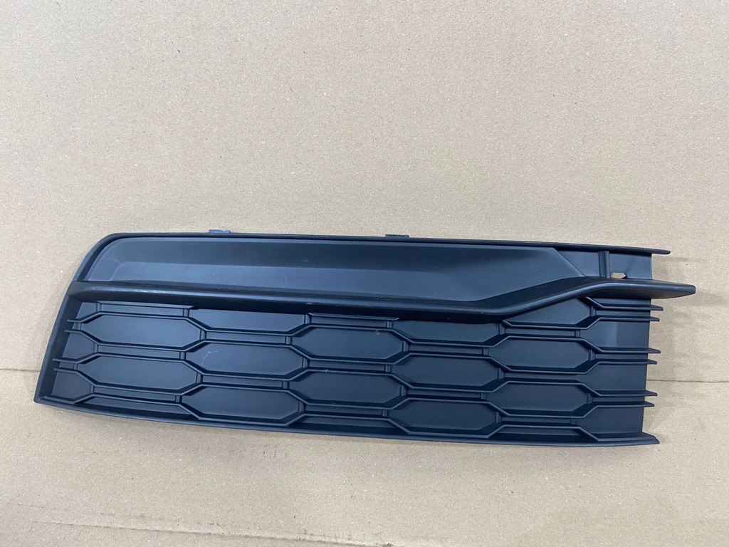 фото №12, Решітка радіатора решітка бампера ліва skoda rapid 5ja807367a