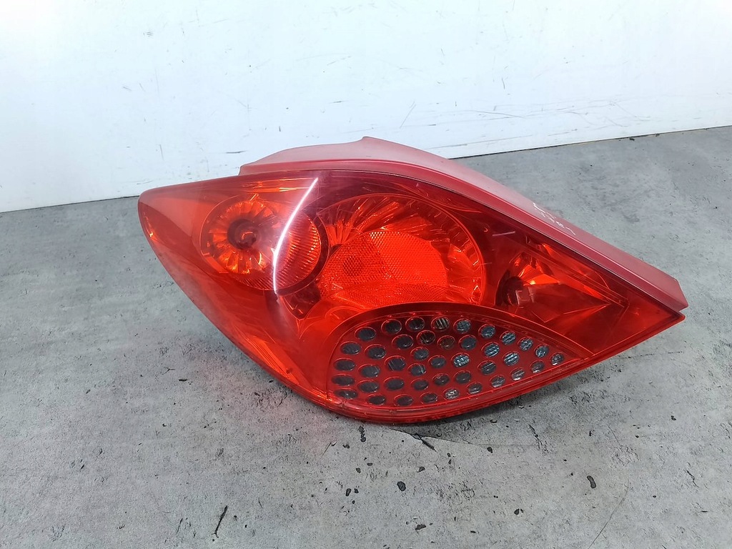 фото №1, Лампа задняя левая peugeot 207 9649986680 хэтчбек 5d