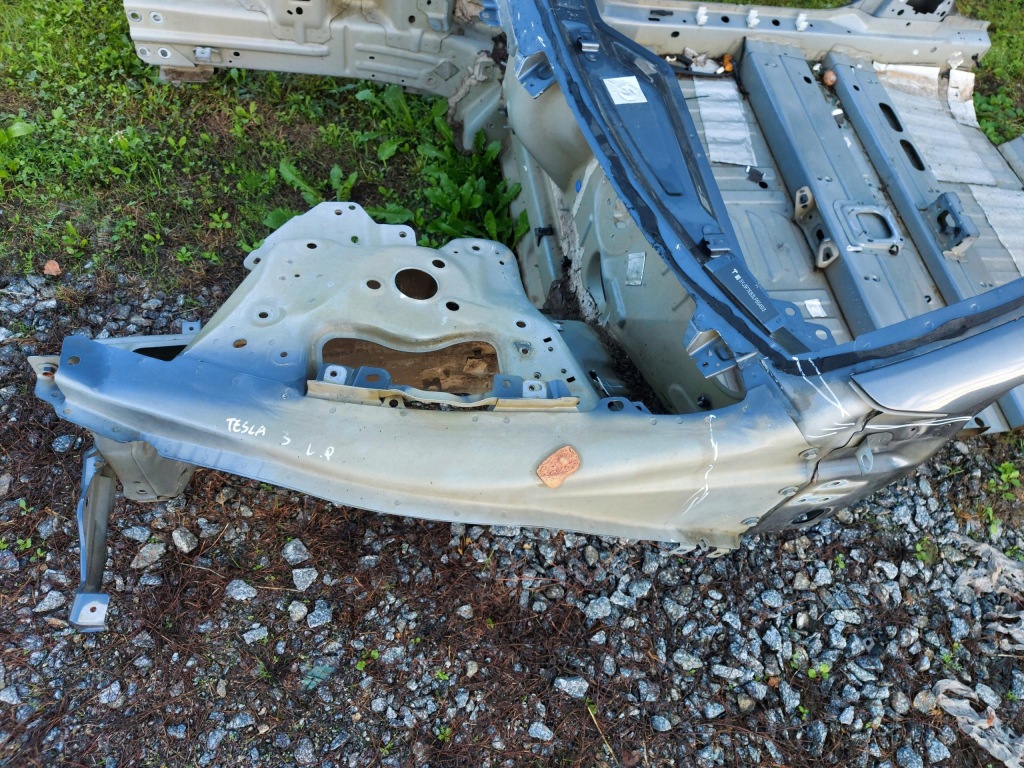 фото №2, Tesla model 3 лонжерон чверть ліва перед