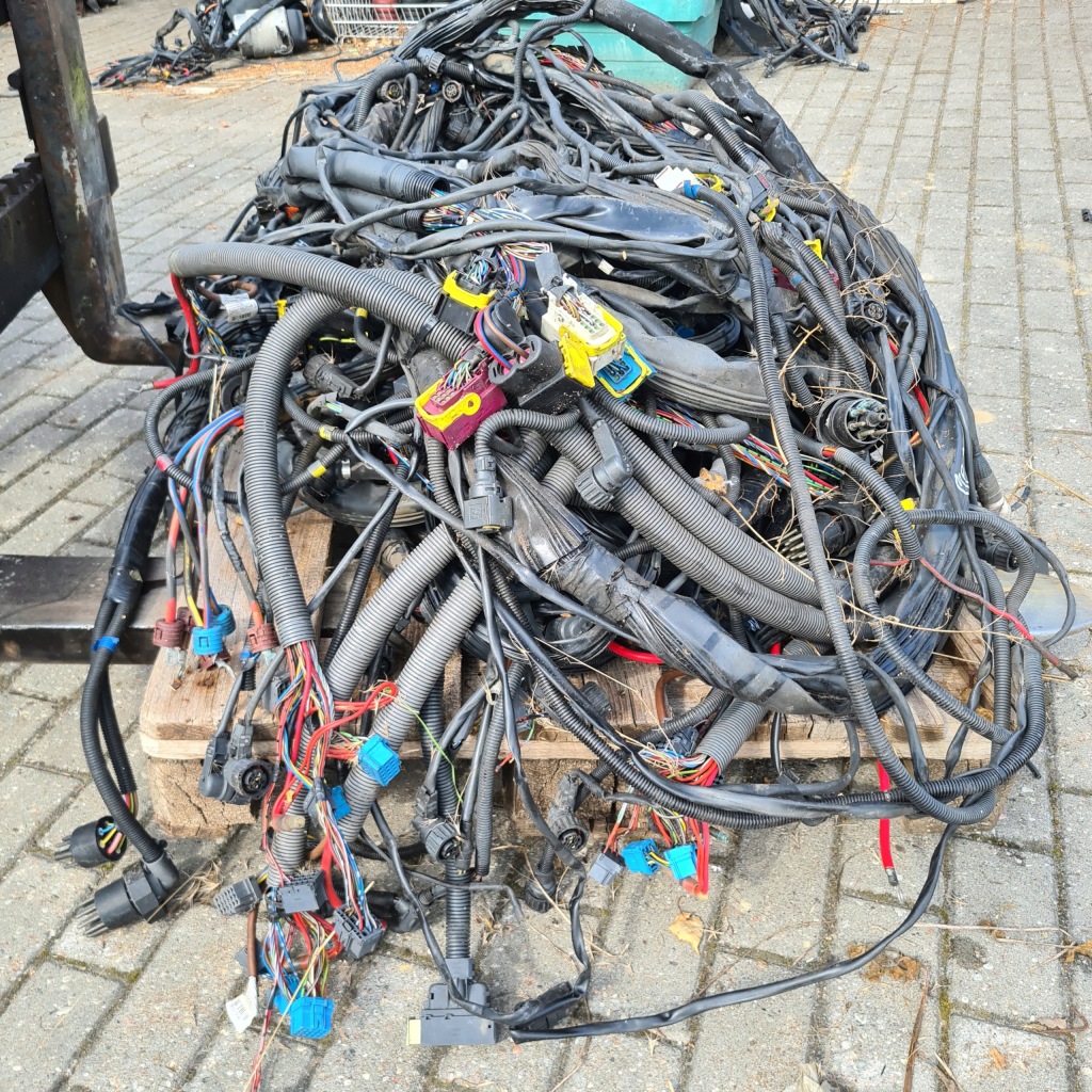 Жгут электропроводка модуля света actros mp 2 mp 3 с Разборки