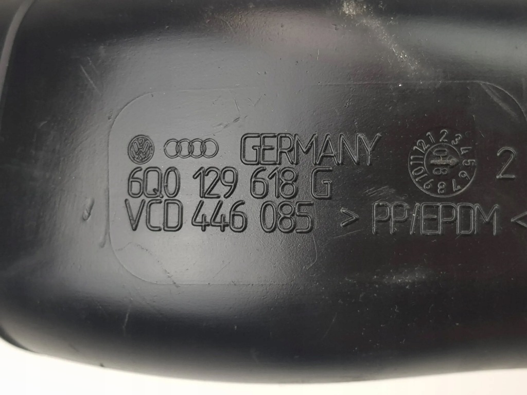 фото №9, Шланг труба пабтрубок  воздухозаборник воздуха seat ibiza iii volkswagen polo iv