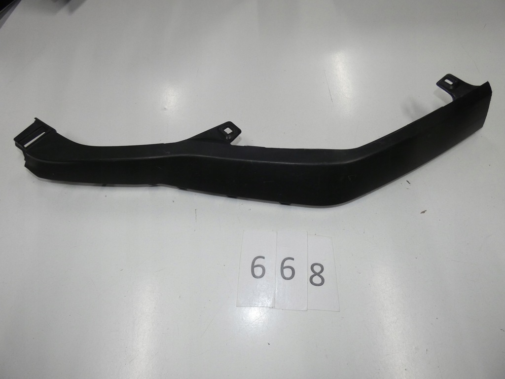 фото №1, Накладка-спойлер бампера передний правый lexus rx 668.