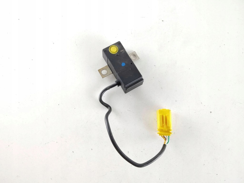 фото №1, 2003 porsche cayenne 9pa реле 7l0915457