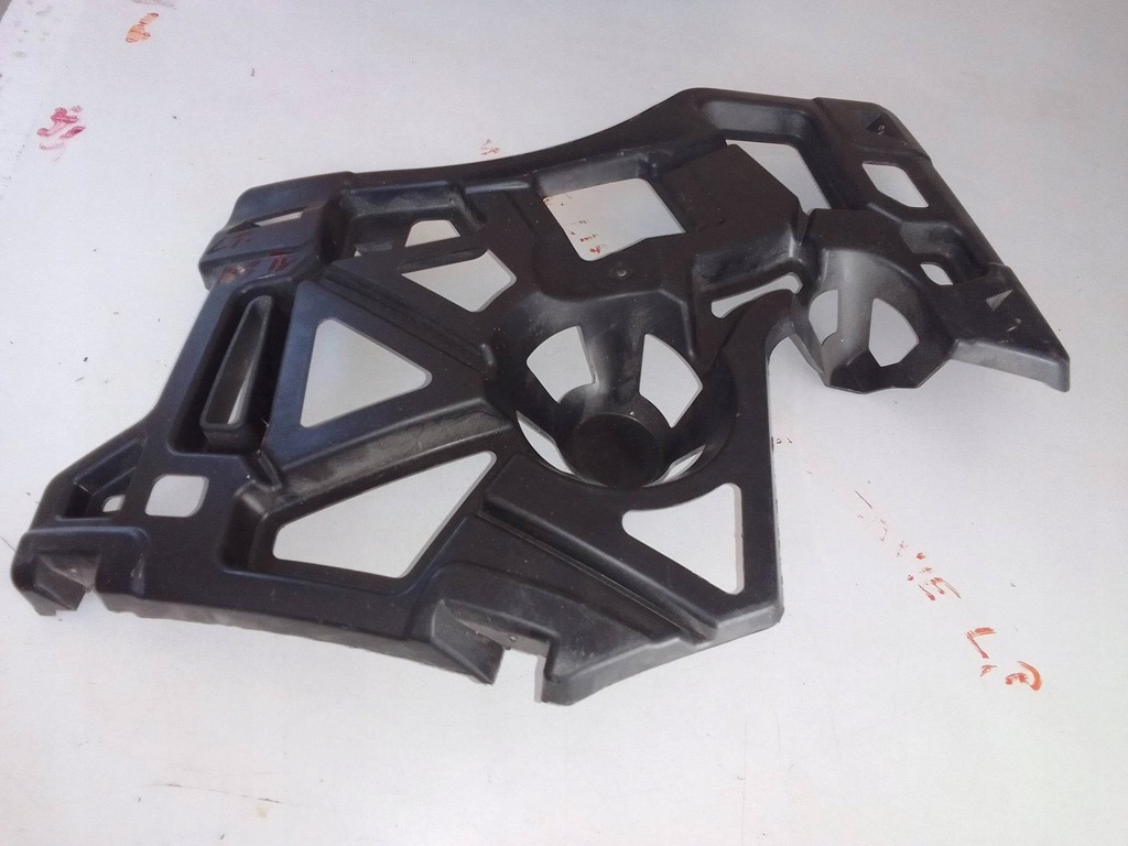 фото №1, Renault megane iv направляющая бампера левый задняя