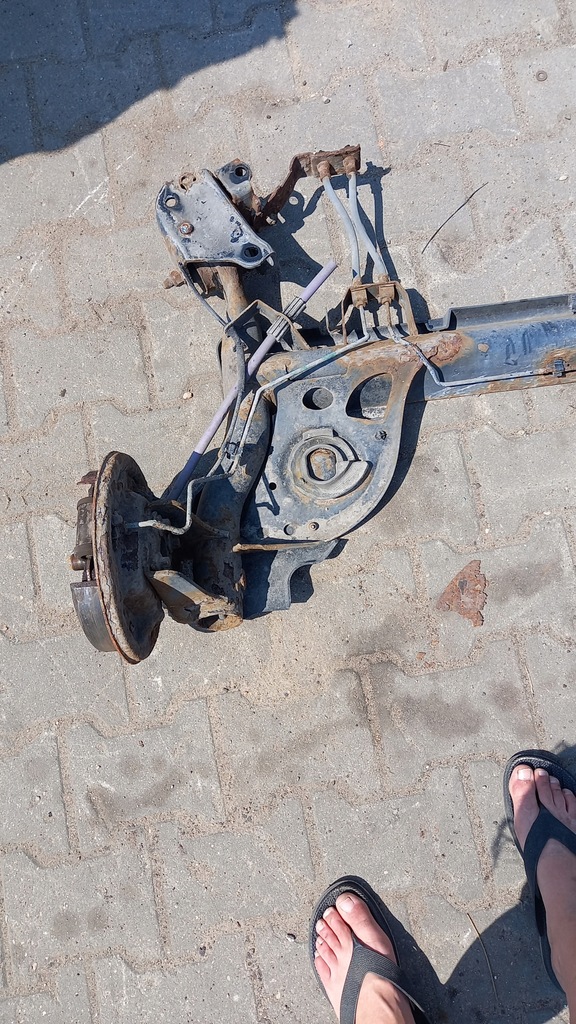 фото №2, Балка підвіска задня renault modus 04r