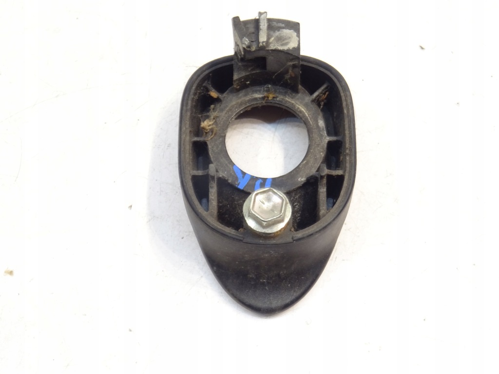 фото №3, Ручка кронштейн крышки багажника toyota yaris ii 2006-2011