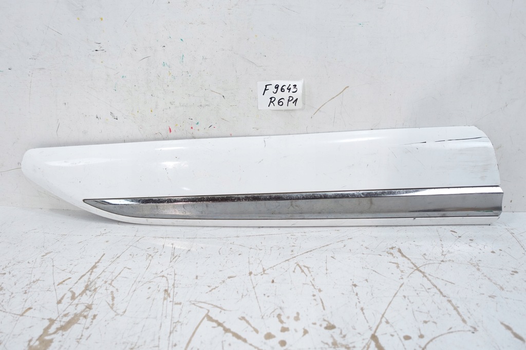 фото №1, Toyota proace city 2019- молдинг дверь правый перед передний 9835779577