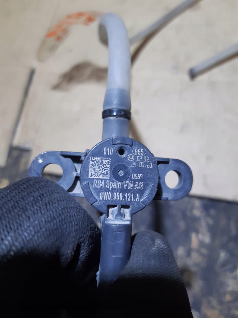 фото №5, Audi a4 b9 датчик ударный защиты pieszego 8w0959121a