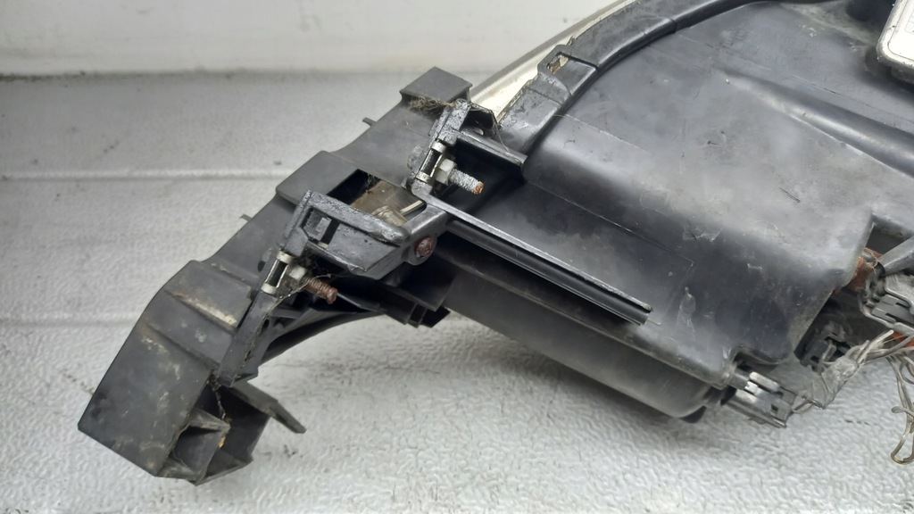 фото №8, Фара левый mazda 5 06r van