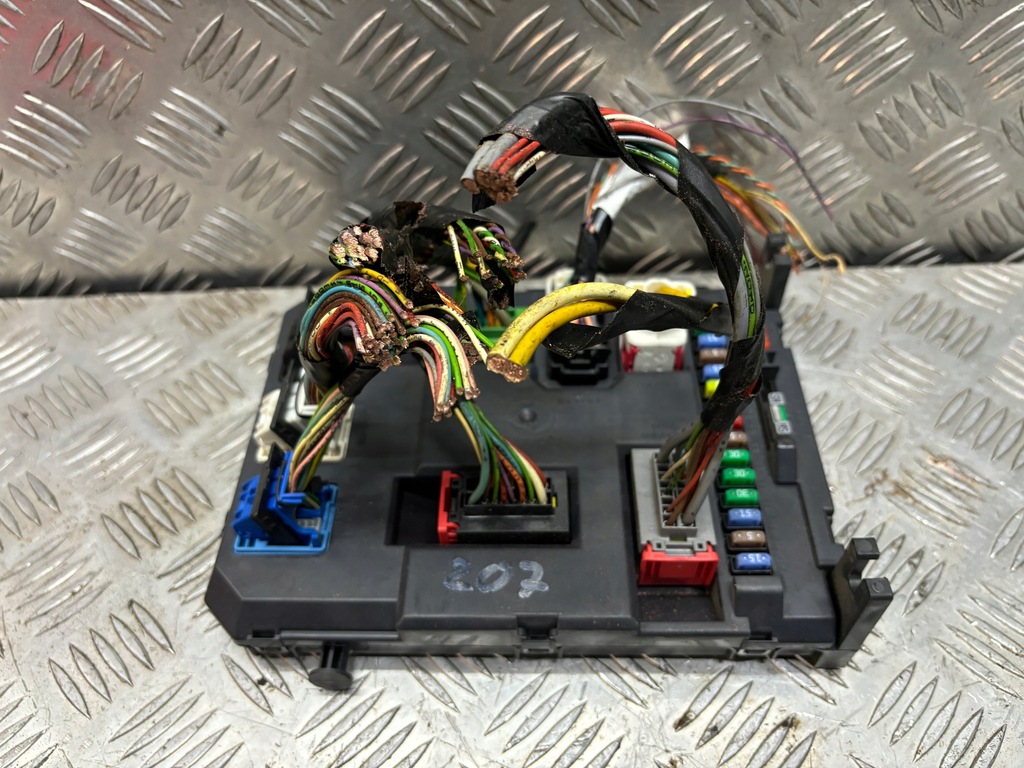 фото №1, Peugeot 207 citroen модуль коробка bsi 9674016880