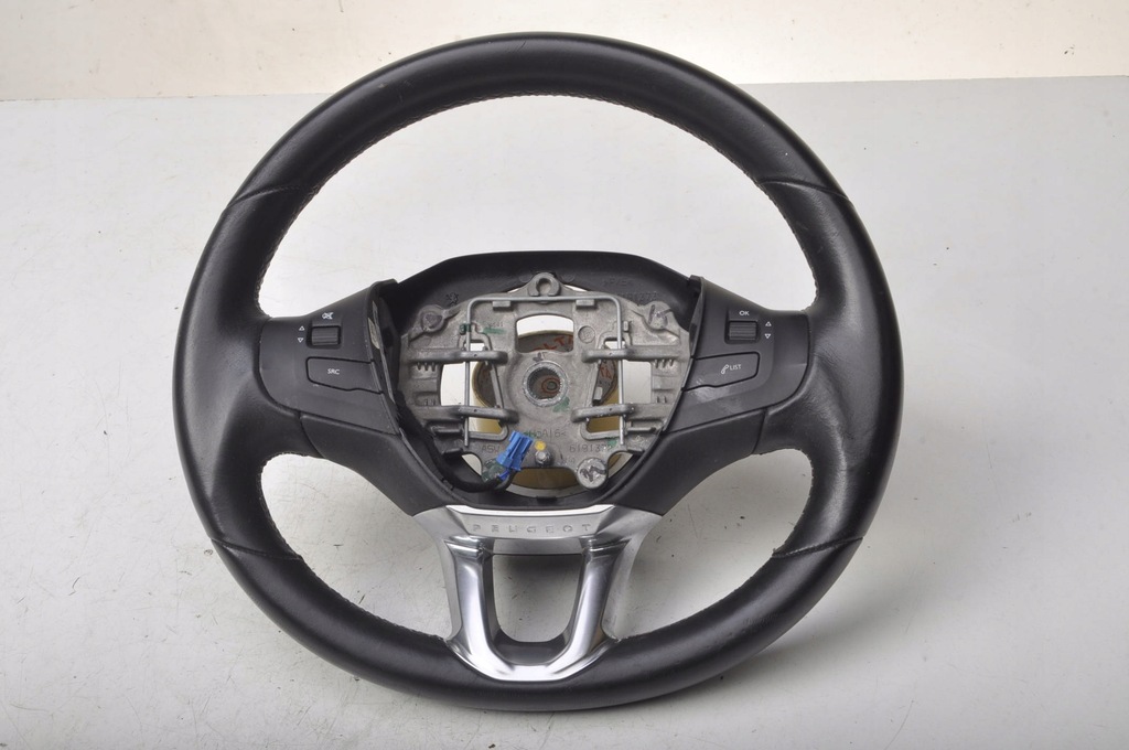 фото №1, Peugeot 2008 воздуховод кожаный