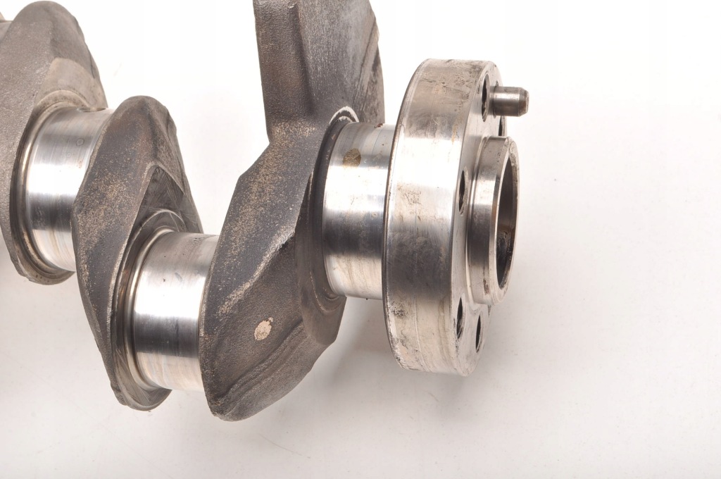 Купити Nissan qashqai 2 j11 wał колінчастий 1.2 dig-t 2757r