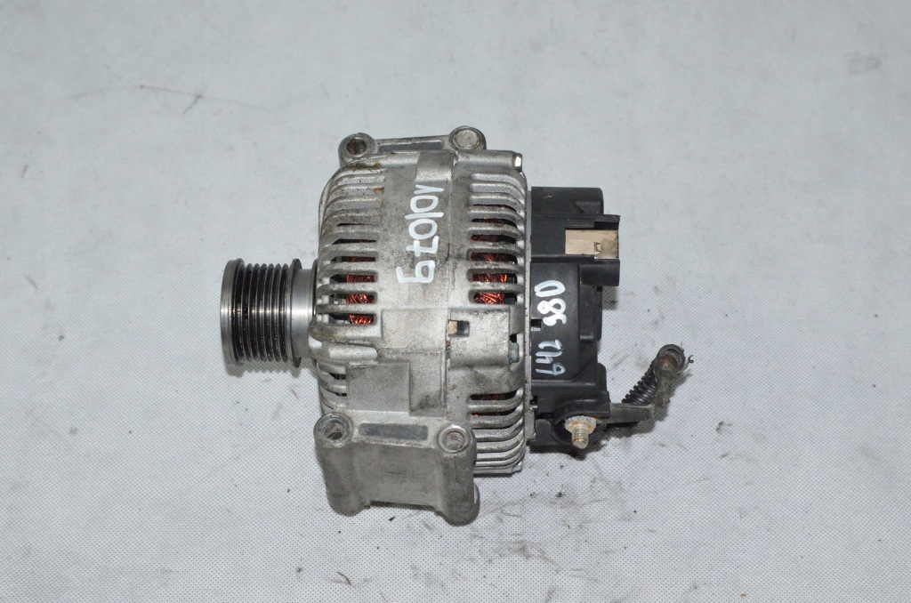 фото №1, Генератор jeep grand cherokee commander 3.0 crd 04801250aa tg17c028