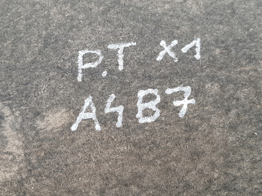 Підкрилок - праві задній / - audi a4 b6 - a4 b7 / - тканинний - справні Оригінал