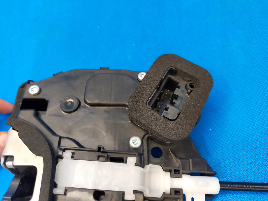 фото №10, Skoda kamiq 2023 r 1.5 tsi 110kw замок дверь левый задняя 10a839015b