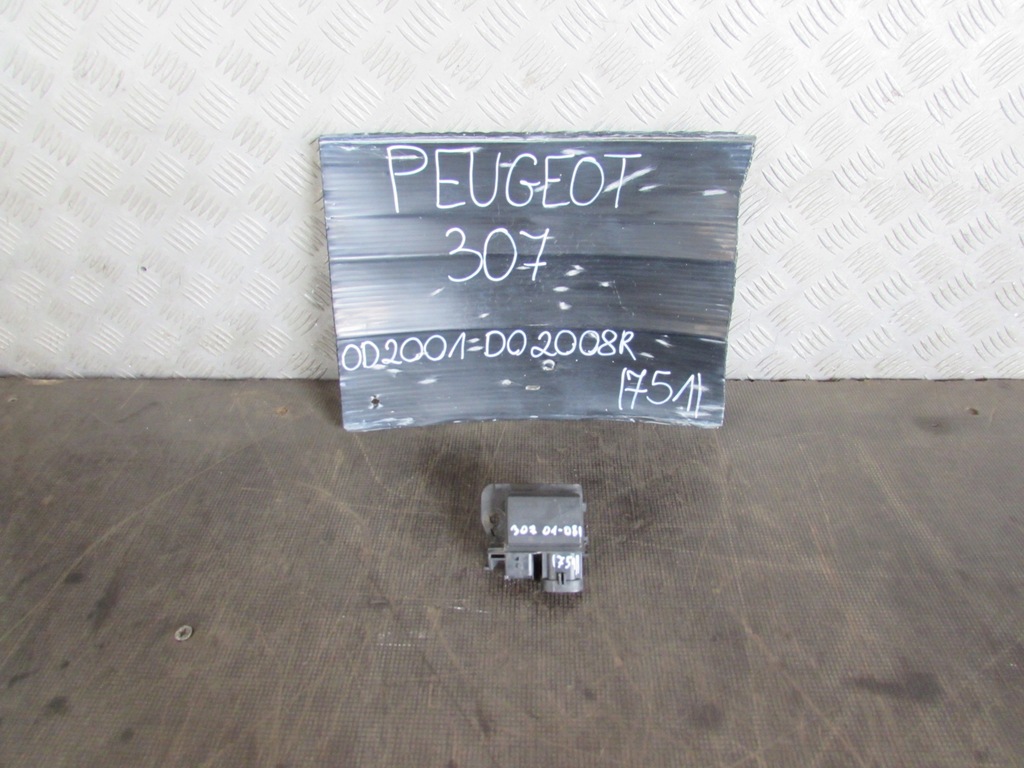фото №1, Резистор вентилятора радиатора peugeot 307 16 v 01-08 r.