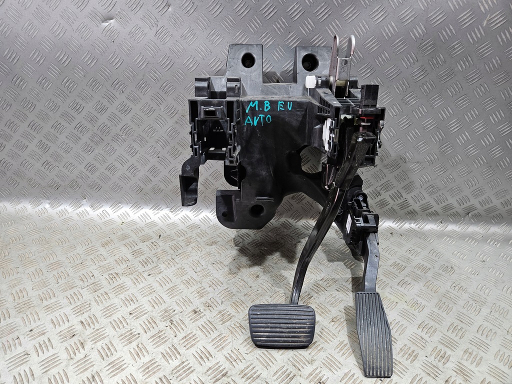 фото №1, Педаль тормоза opel meriva b автоматическая коробка передач europa