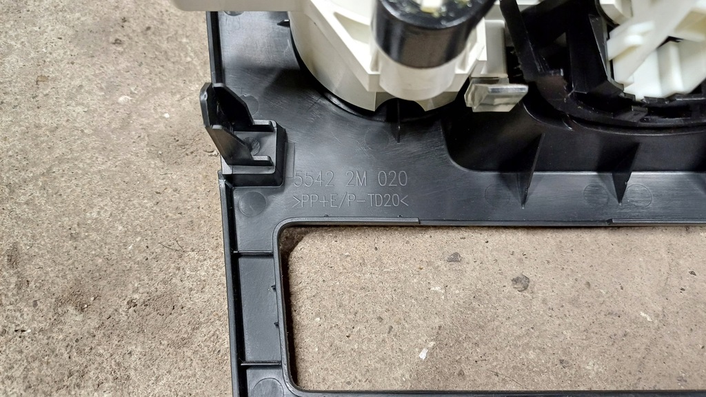 фото №6, Daihatsu materia панель обдув