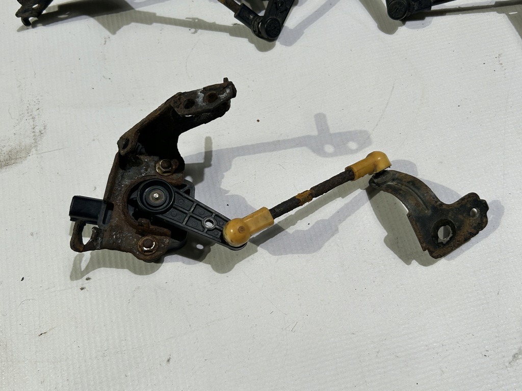 фото №11, Датчики вирівнювання підвіска лампа lincoln continental 2017r-