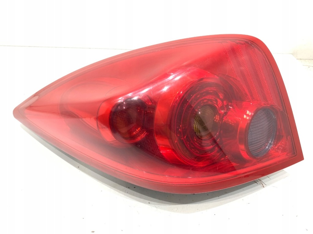 фото №1, Лампа правый задняя nissan primera p12 89077068 хэтчбек свет