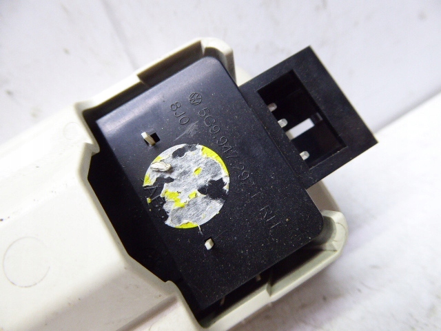 фото №6, Passat b8 14- лампа освітлення стельовий права