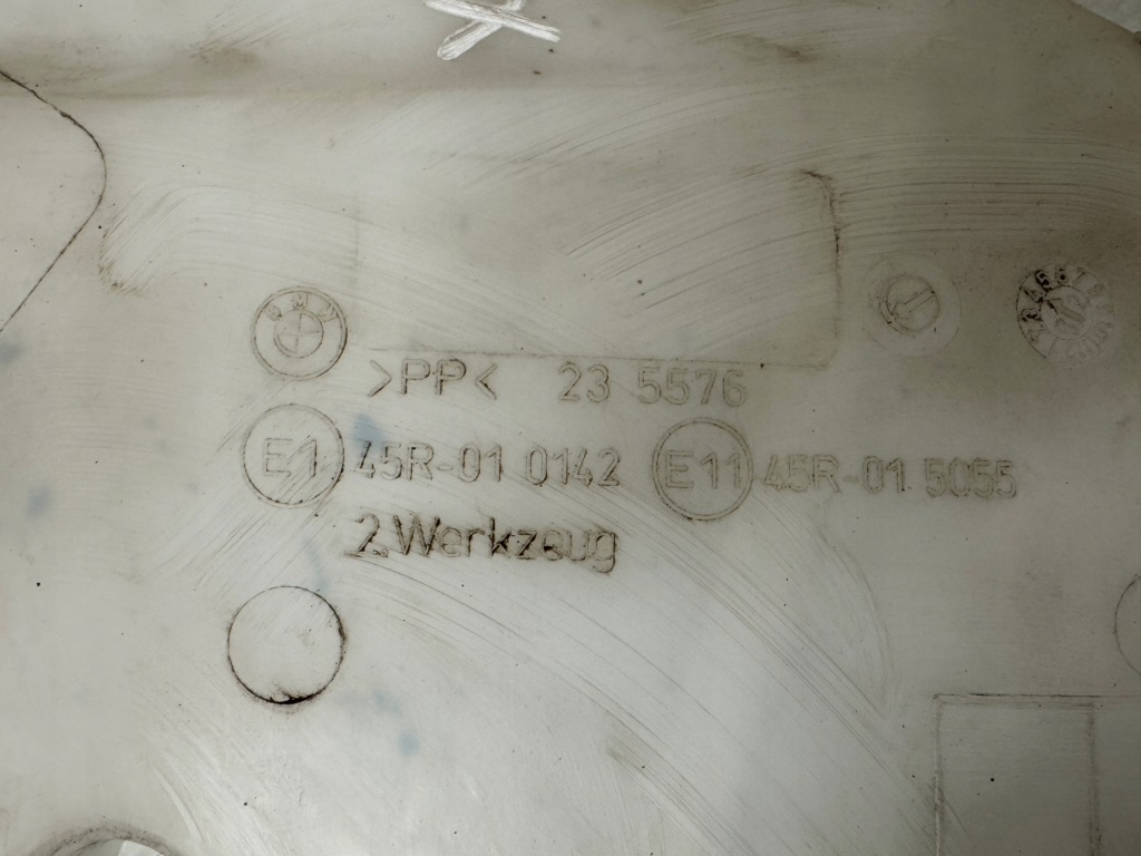 Bmw x1 бачок жидкость do омывателя 7068998 Доставка