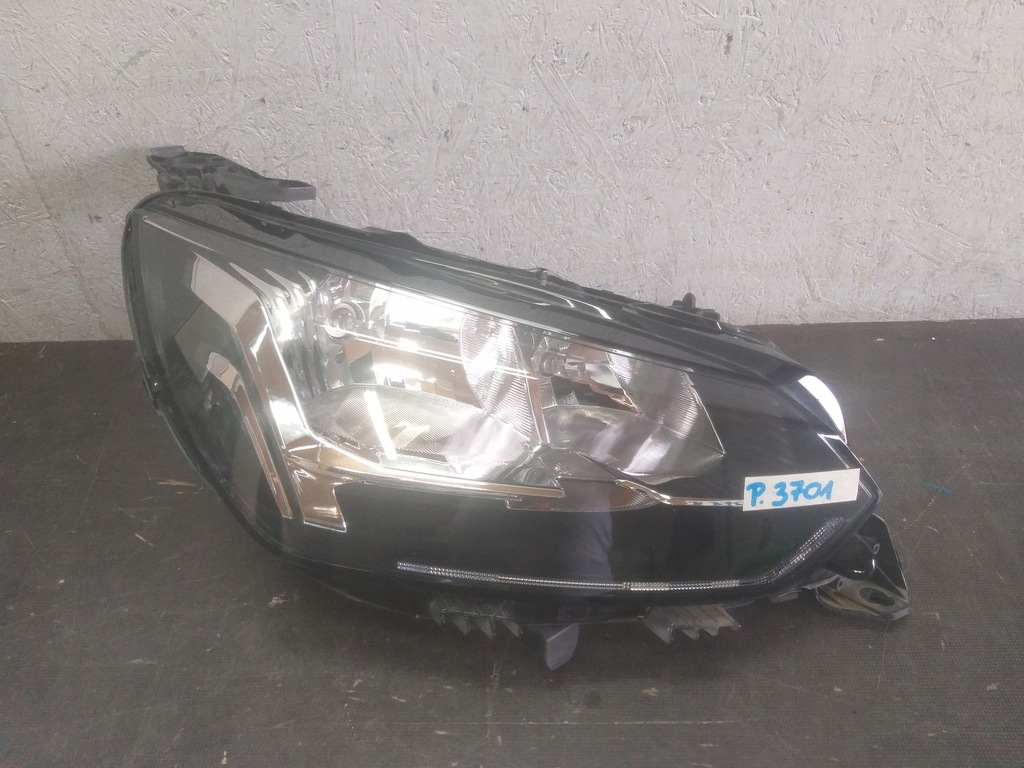 фото №1, Лампа перед правая peugeot 208 2008 ii 2 9823193880