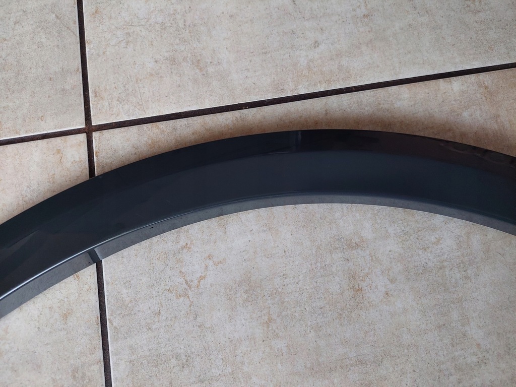 фото №7, Молдинг крыла - правый перед - audi q2 - 81a