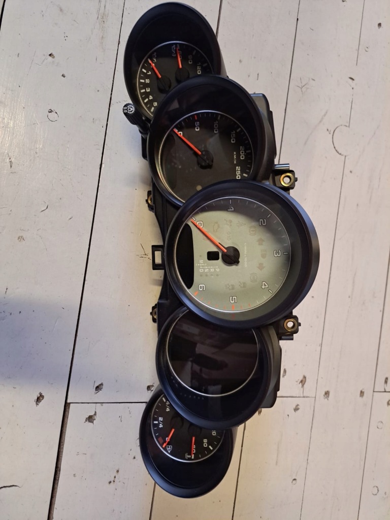 фото №1, 7p5920954t приборная панель счетчик porsche cayenne