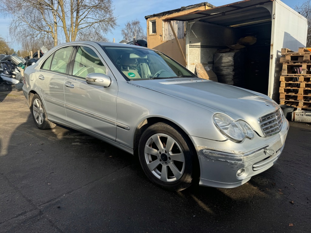 Mercedes benz c180 w203 бампер задній задній 775 Зі Шроту