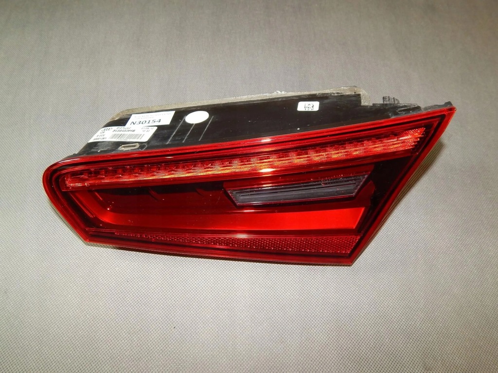 фото №1, Audi a3 8v лампа права задня кришки 8v3945094b