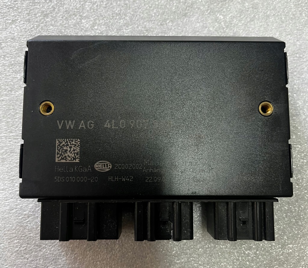 фото №1, Audi q7 4l0 модуль фаркоп 4l0907383c