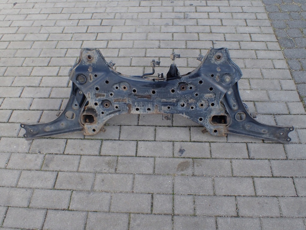 Підрамник підрамник поперечина hyundai i30 iii рестайлінг  1.6 crdi 19r 62401-j7aa0 Ціна