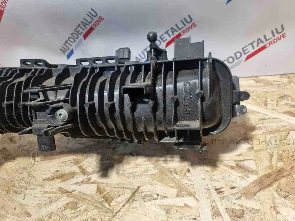 Колектор впускний  bmw 1 f20 7638457 1.5l бензиновий 2017 Київ