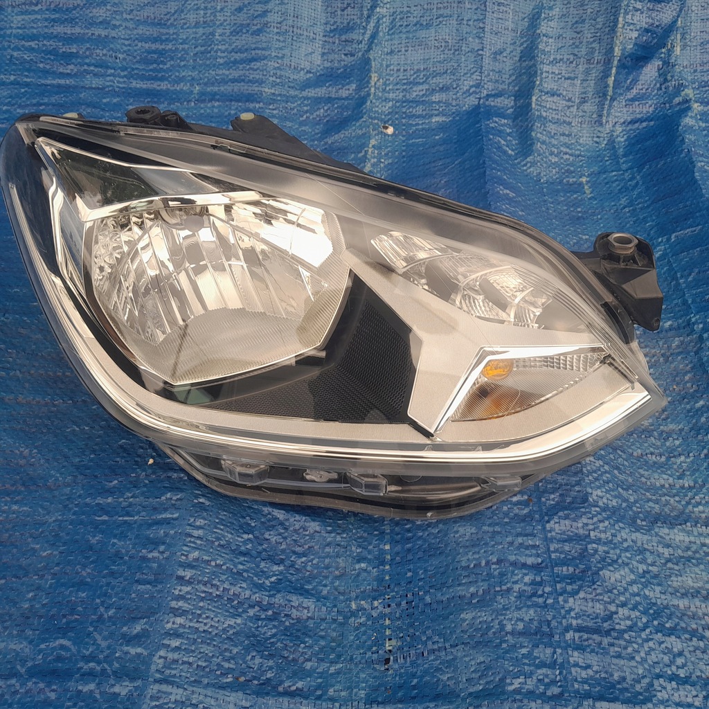 фото №1, Vw up lift 1s1 лампа правая led europa orginał!