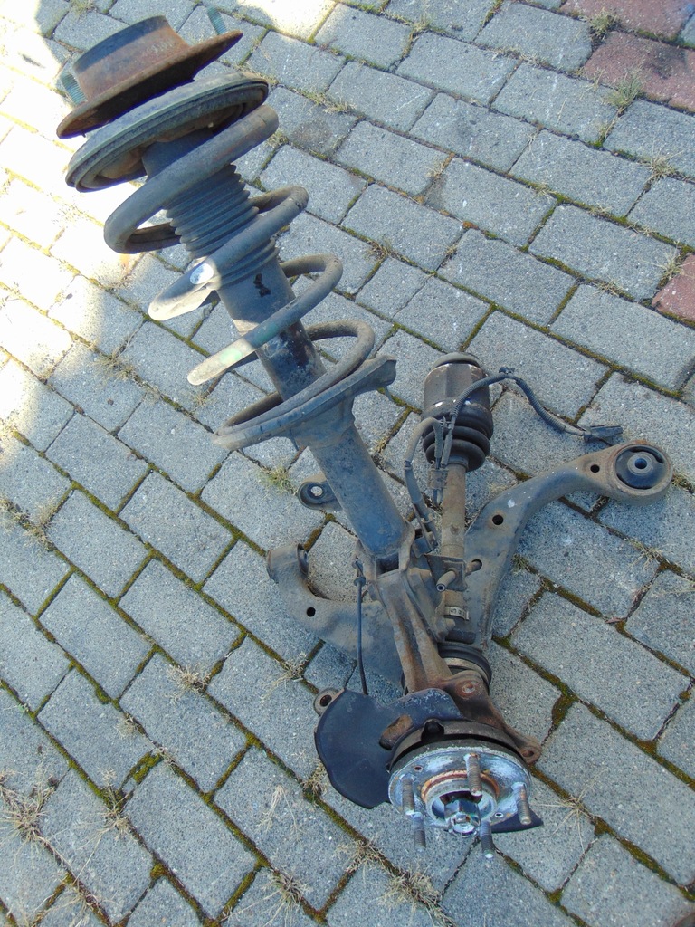 фото №1, Mcperson поворотний кулак правий перед kia sportage ii 4x4