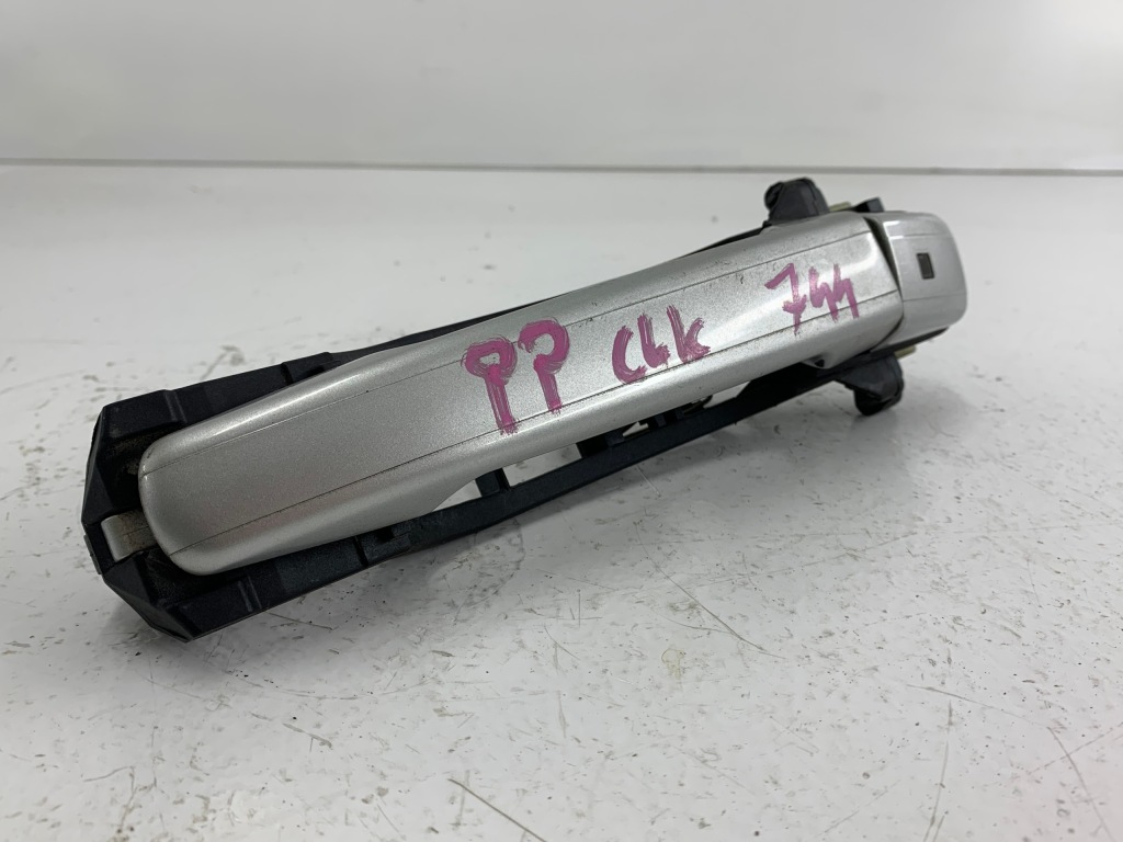 фото №2, Mercedes clk c208 w208 ручка наружная правая перед 744