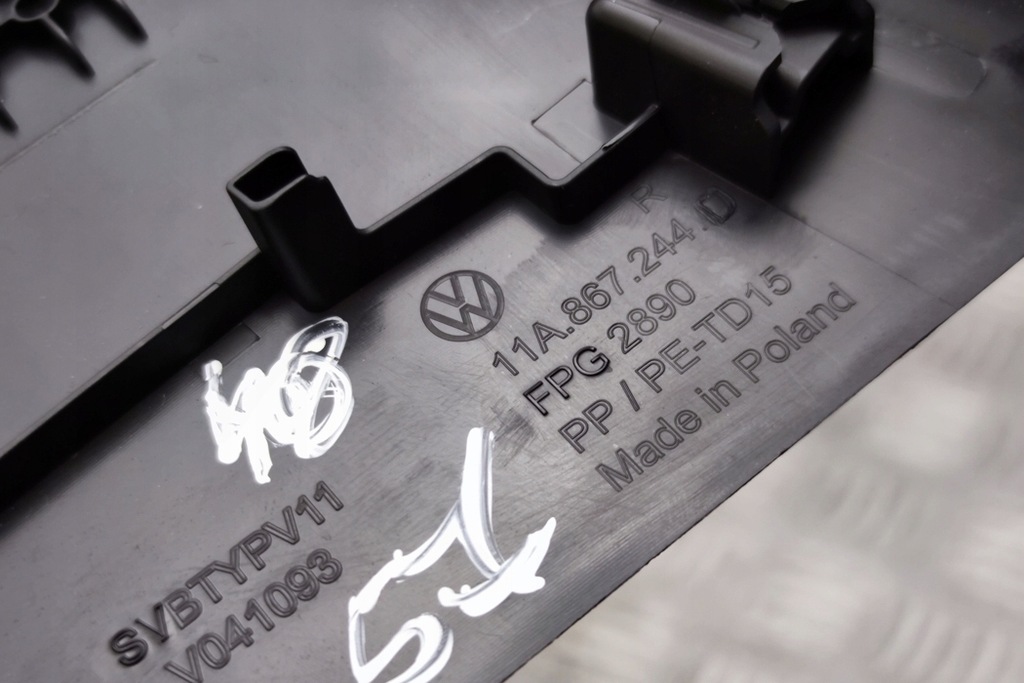 фото №10, Обшивка стойка вертикального с правой стороны vw id.5 e39 11a867244d