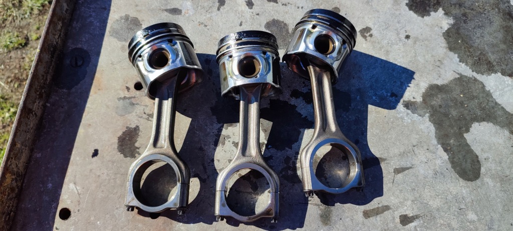 фото №1, Fiesta mk7 lift b-max courier 1,5 tdci поршень + шатун xujb