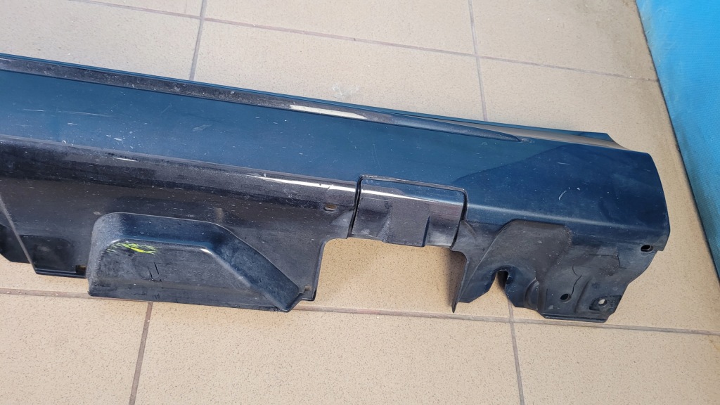 Купить Mercedes w205 c220 молдинг накладка порог левая a2056902540