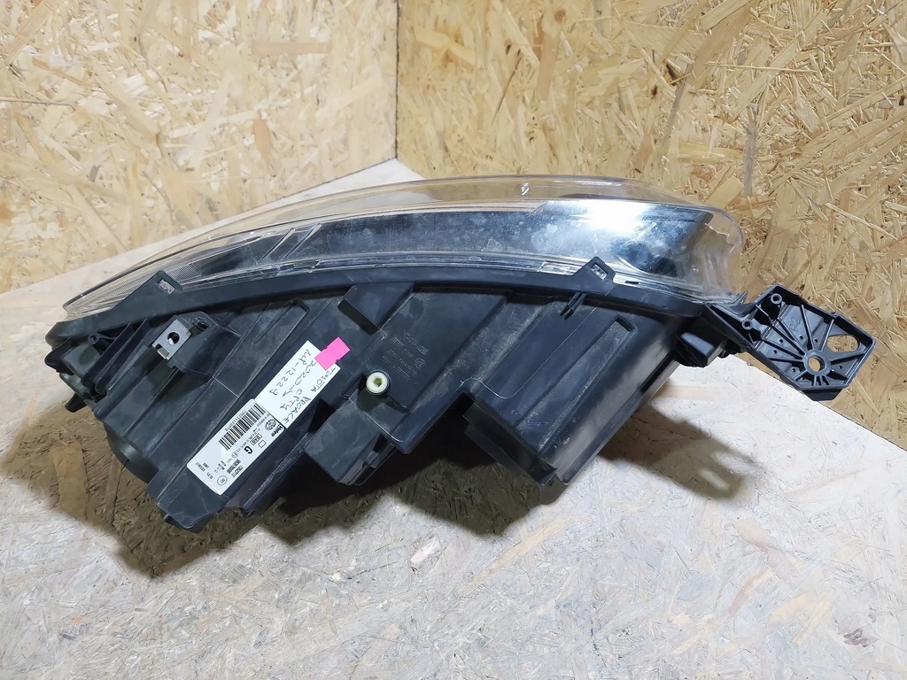 фото №8, Toyota proace city 2021 лампы передние