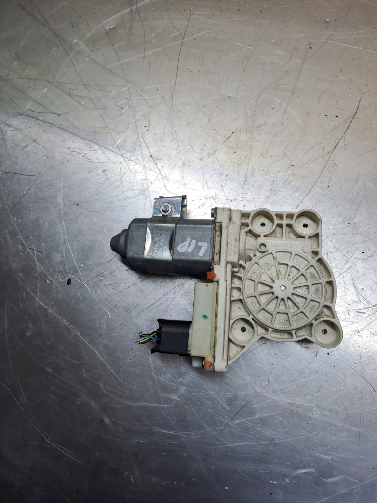 Купить Моторчик подъёма окон левый перед bmw e65