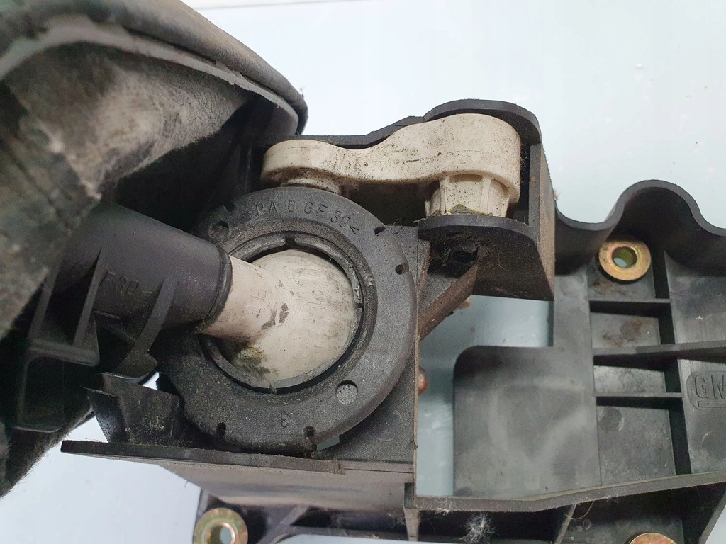 фото №6, Opel vectra b 1998 домкрат переключения передач / верхний