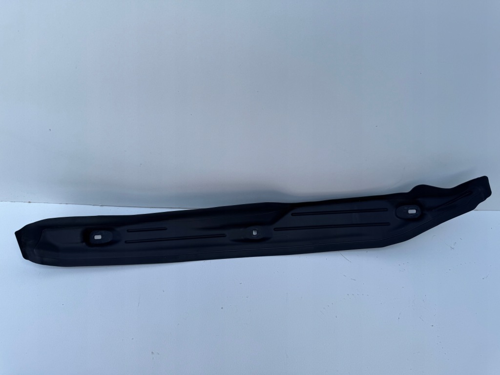 фото №1, Bmw 2 u06 защита крыла правая 7952080