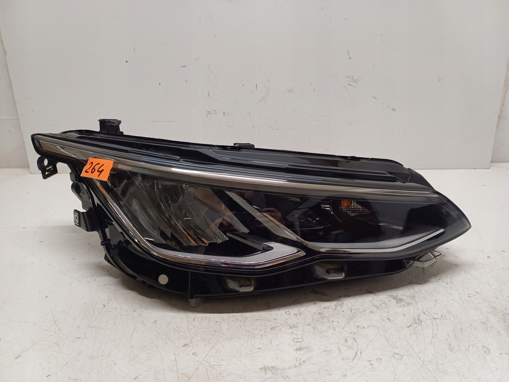 фото №1, Vw golf viii 5h1 - лампа передняя правая full led