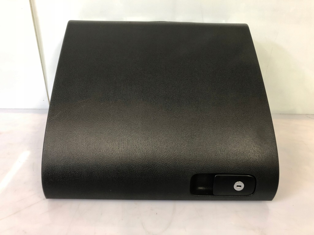 фото №1, Vw golf vi plus бардачок пасажира 5m1857097q