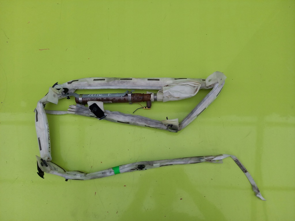 фото №1, Шторка безопасности правая vw jetta 5c6 vi 12r