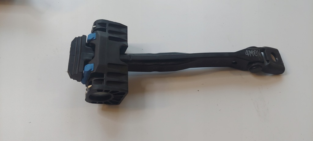 фото №1, Audi q7 обмежувач двері перед 4m0837249