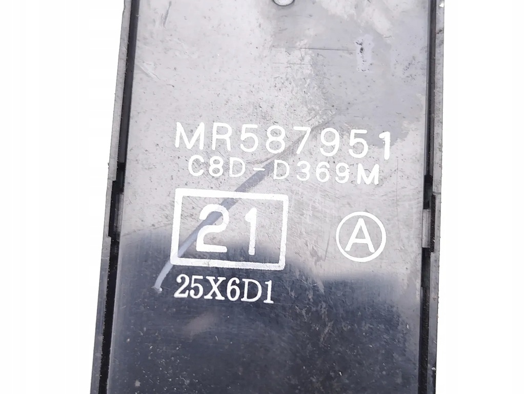 фото №7, Mitsubishi l200 кнопки окон 2007 pickup 4/5dr mr587951 c8d-d369m 04-07