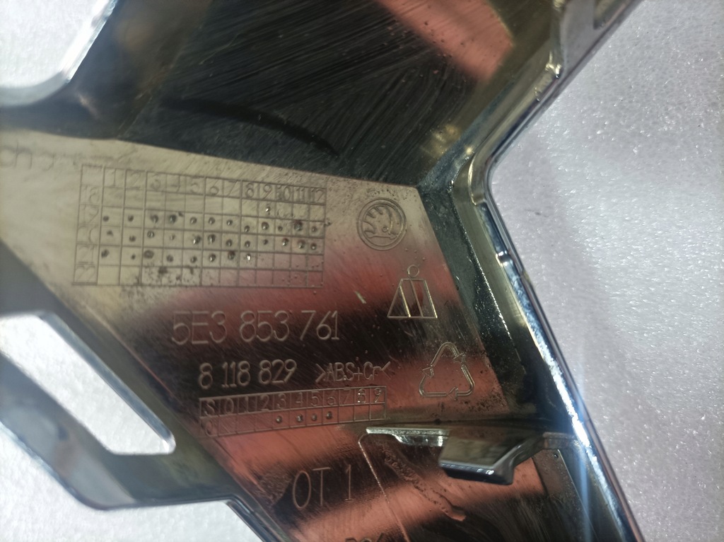 фото №15, Рамка хром решітка решітка skoda octavia iv 5e3853761